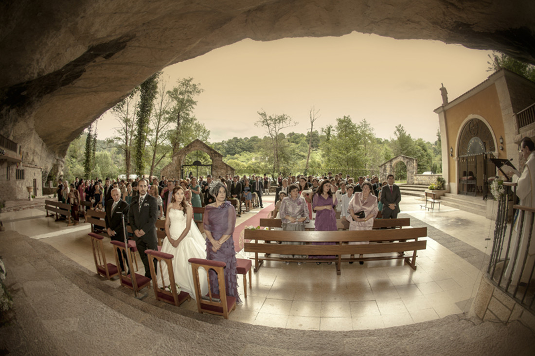 Hevia_fotógrafos_Tamara_Hevia_fotografía_fotografía_de_boda_Boda_en_Cueva_de_Infiesto_1 (2)
