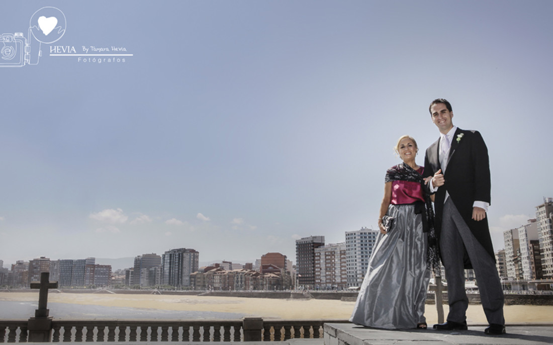 Hevia_fotógrafos_Tamara_Hevia_fotografía_fotografía_de_boda_Boda_en_San_Pedro_Gijón_Boda_Castillo_de_la_Zoreda 25