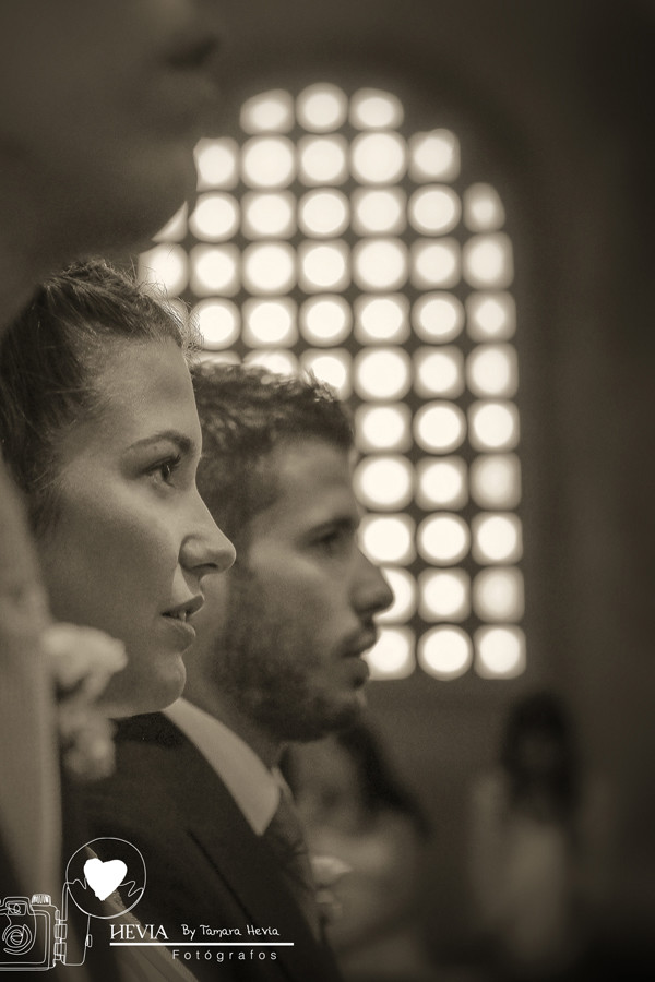 Hevia_fotógrafos_Tamara_Hevia_fotografía_fotografía_de_boda_Boda_en_San_Pedro_Gijón_Boda_Castillo_de_la_Zoreda 2