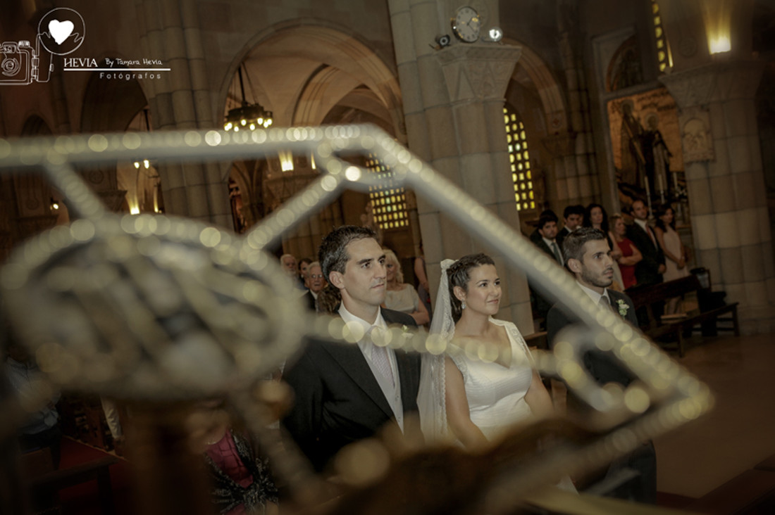 Hevia_fotógrafos_Tamara_Hevia_fotografía_fotografía_de_boda_Boda_en_San_Pedro_Gijón_Boda_Castillo_de_la_Zoreda 4