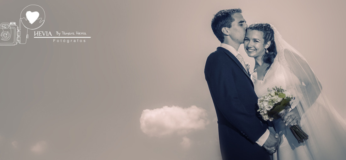 Hevia_fotógrafos_Tamara_Hevia_fotografía_fotografía_de_boda_Boda_en_San_Pedro_Gijón_Boda_Castillo_de_la_Zoreda 9