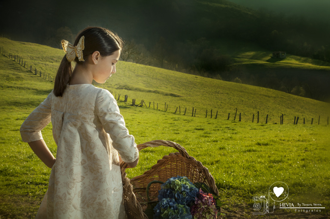 Tamara_Hevia_fotografía-Hevia_fotografos_Arriondas_Llanes_Fotografía_de_comunión_diferente_ByLabra2 (3)