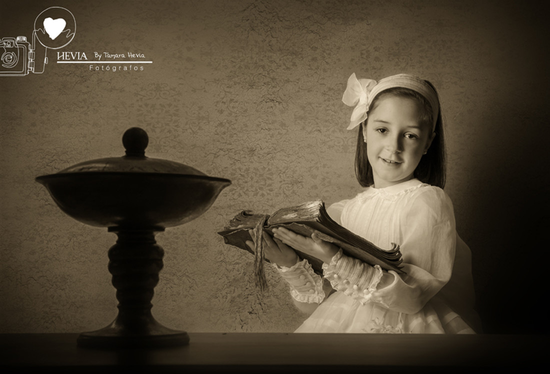 Tamara_Hevia_fotógrafía_Hevia_fotógrafos_Arriondas_estudio_comunión