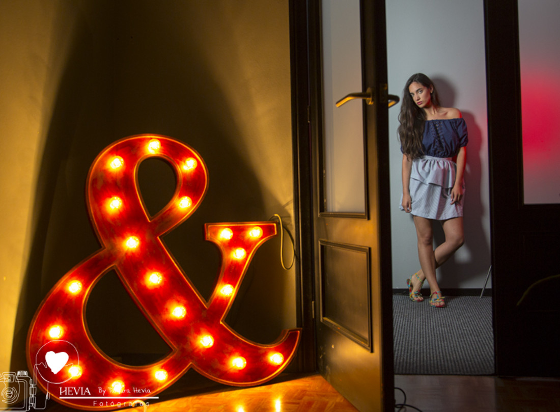 tamara_hevia_fotografia_hevia_fotografos_arriondas_sesion_moda_Un_poquito_de_mi_caprichos_de_armario_aida_de_la_vega_sesion_estudio_joven (16)