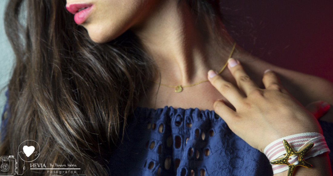 tamara_hevia_fotografia_hevia_fotografos_arriondas_sesion_moda_Un_poquito_de_mi_caprichos_de_armario_aida_de_la_vega_sesion_estudio_joven (18)