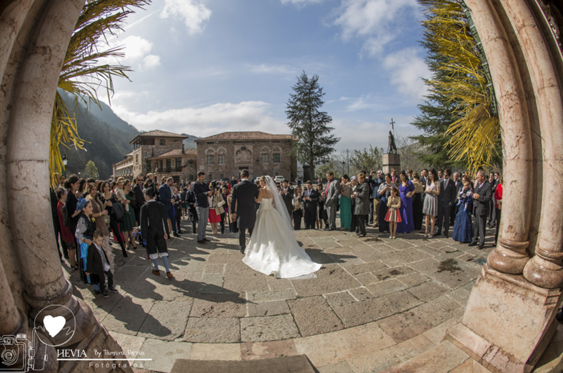 hevia_fotografos_tamara_hevia_fotografa_fotografía_de_boda_asturias_bodas_asturias_cangas_de_onis_finca_villamaria-boda_covadonga (16)